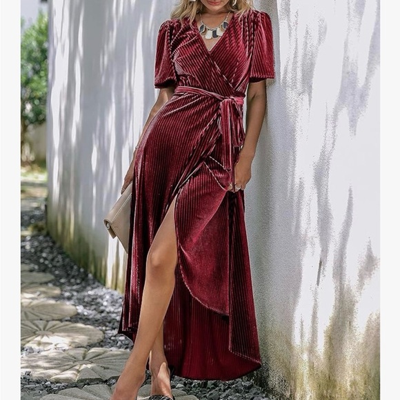 Dresses & Skirts - Elegant Velvet Wrap Dress in Burgundy